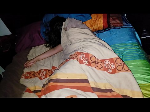 ❤️ Nevlastní syn buzeruje svou mladou nevlastní matku, zatímco ona spí. ️ Anal video u cs.porn-93.ru ❌️